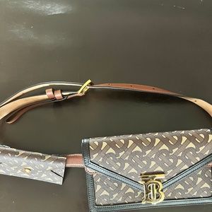 Burberry Belt / Bag